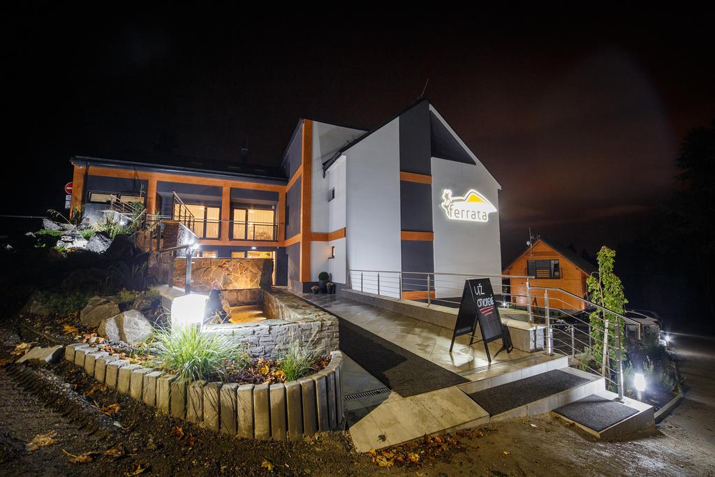 Wellness Penzion Ferrata มาร์ติน ภายนอก รูปภาพ